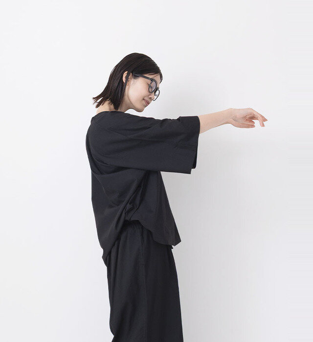 color : SUMIKURO , model : 162cm