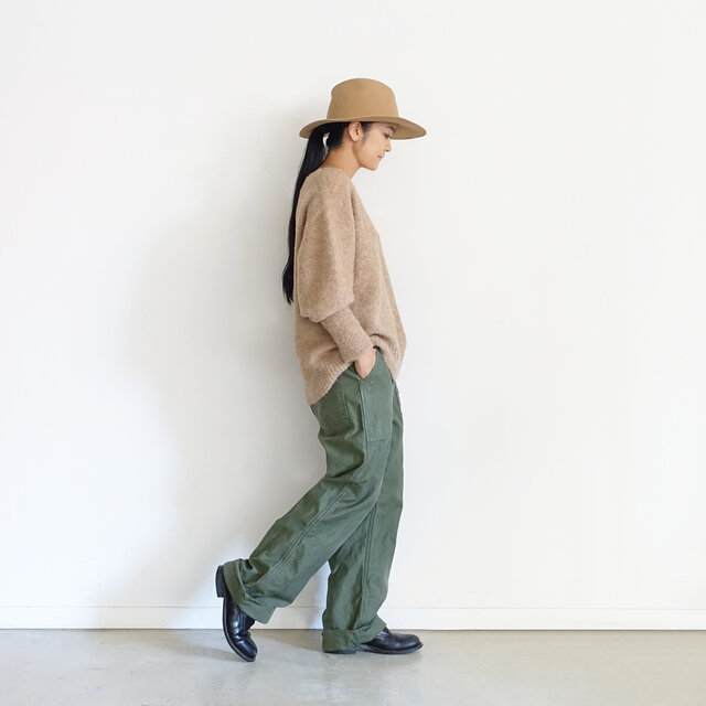Model 158cm、Beige着用