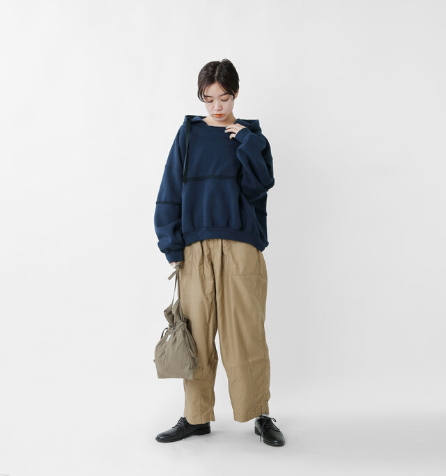 model saku:163cm / 43kg
color : navy / size : 1