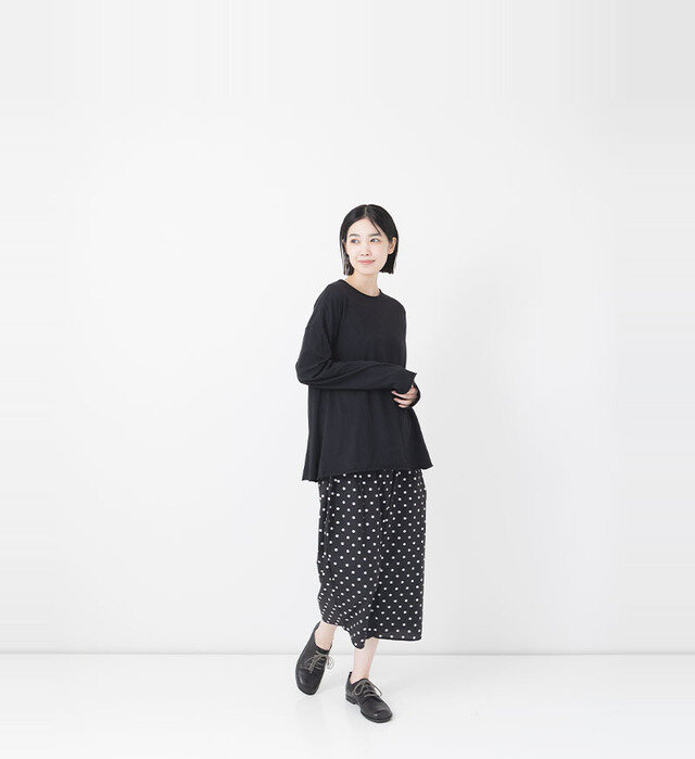 color : BLACK , model : 162cm